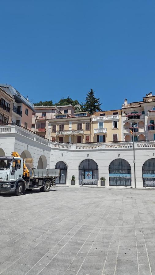 Piccolo Paradiso In Pieno Centro Кастел ди Сангро Екстериор снимка